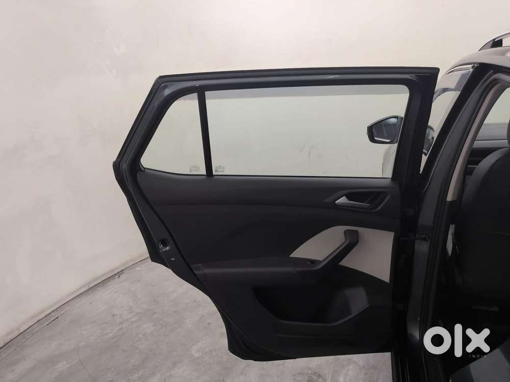 Volkswagen Taigun Topline 1.0 Tsi At (electric Seats), 2022, Petrol