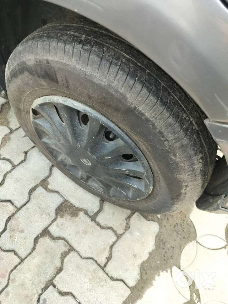 Maruti Suzuki Swift Vxi + Manual, 2013, Petrol