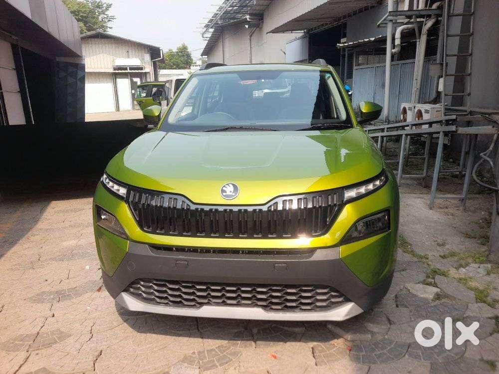 Skoda Kylaq Prestige At, 2025