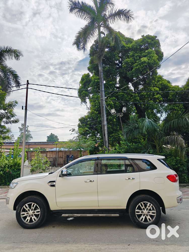 Ford Endeavour 3.2 Titanium At 4x4, 2017, Diesel