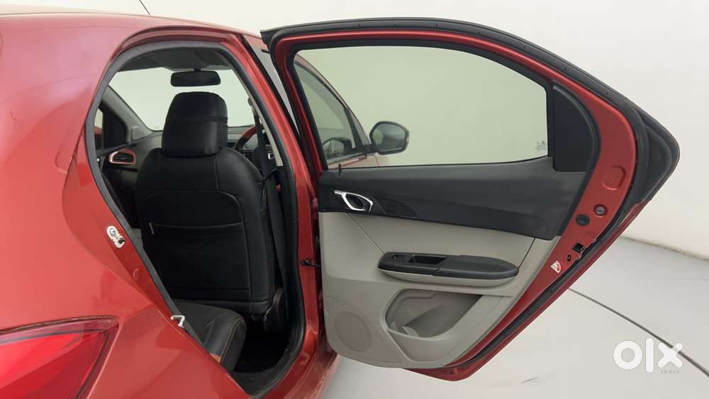 Tata Tiago Xza, 2019, Petrol
