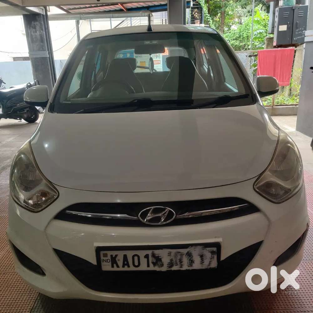 Hyundai I10 Sportz 2012 Petrol Automatic