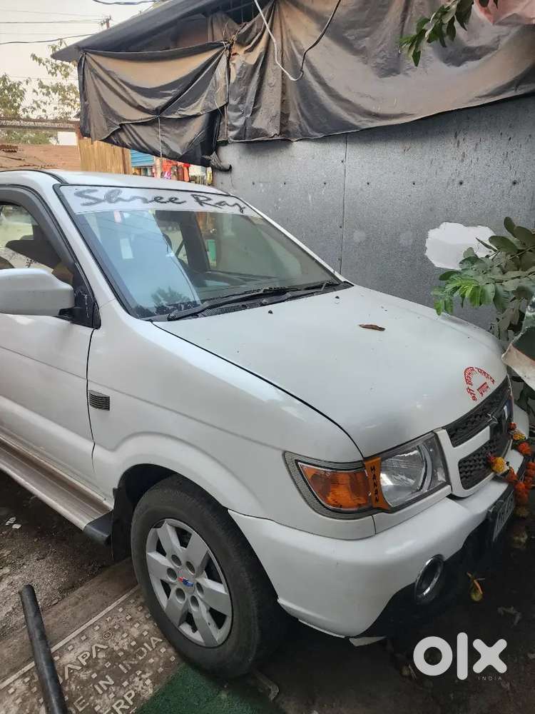 Chevrolet Tavera Neo 2013