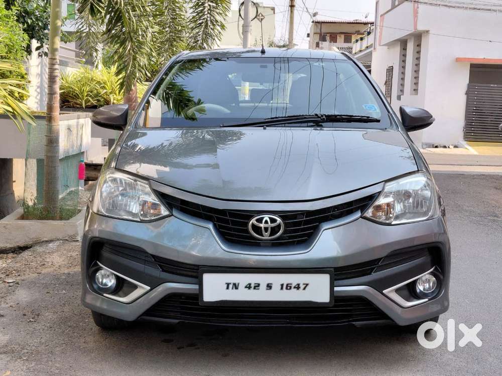 Toyota Etios Liva V Limited, 2017, Petrol