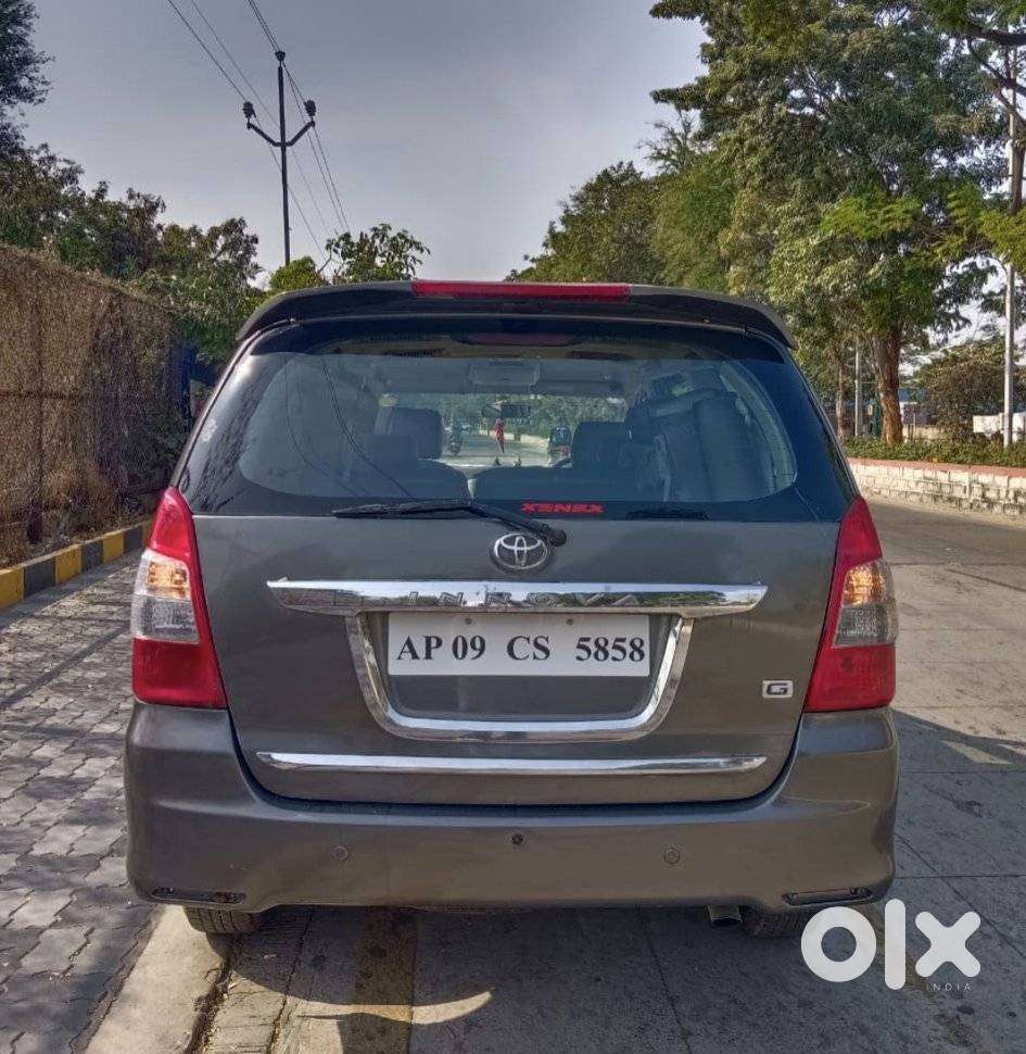 Toyota Innova 2.5 G (diesel) 8 Seater, 2013, Diesel