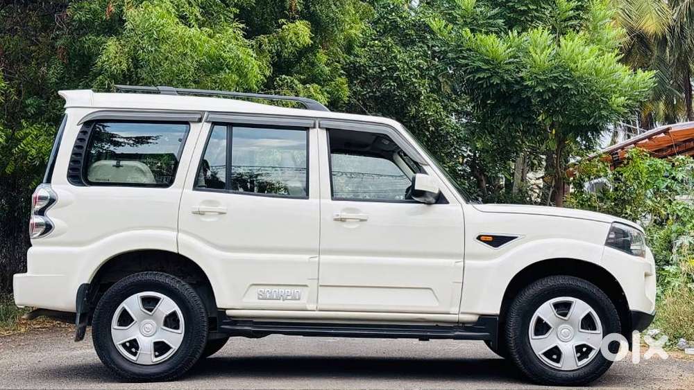 Mahindra Scorpio S6 Plus, 2017, Diesel