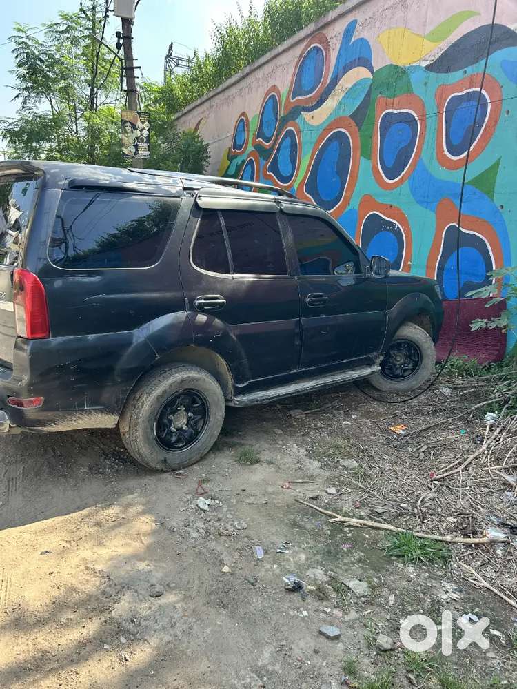 Tata Safari Storme 2013 Diesel Manual Car