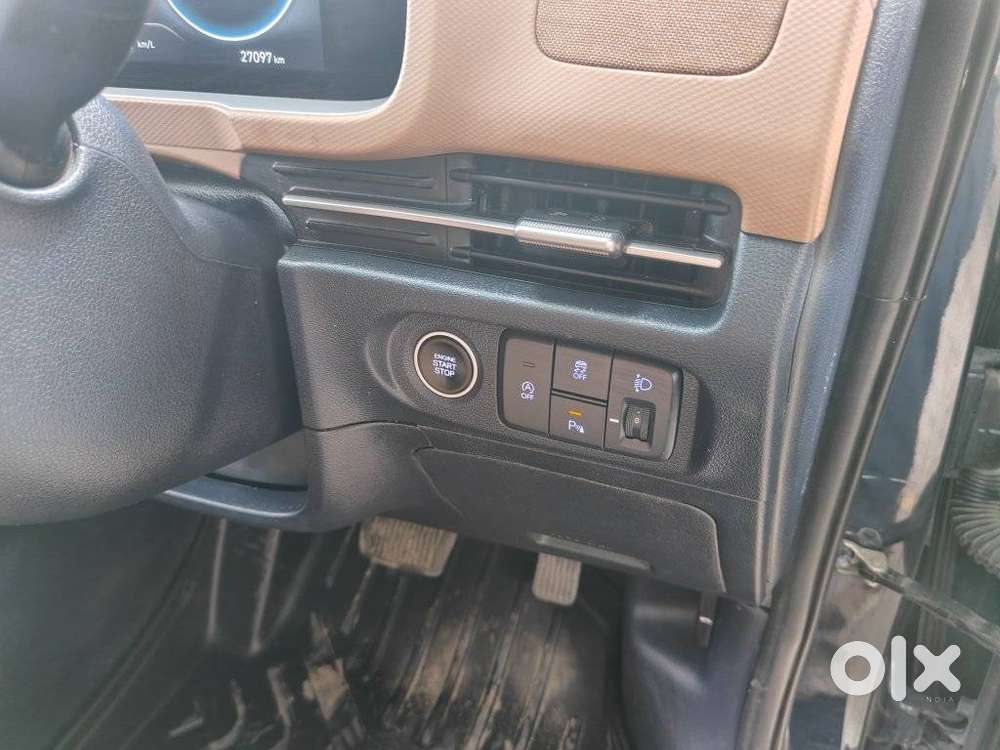 Hyundai Alcazar Signature 1.5 Petrol Dct 6str, 2024, Petrol