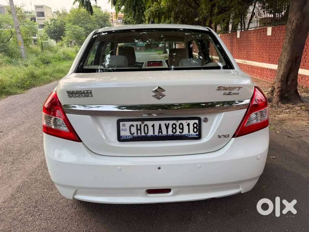 Maruti Suzuki Swift Dzire 1.2 Vxi Bsiv, 2014, Petrol