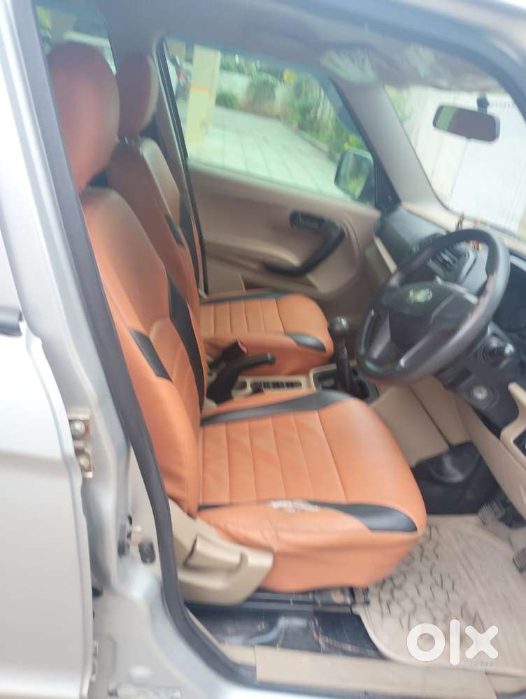 Mahindra Tuv 300 T6 Plus, 2016, Diesel