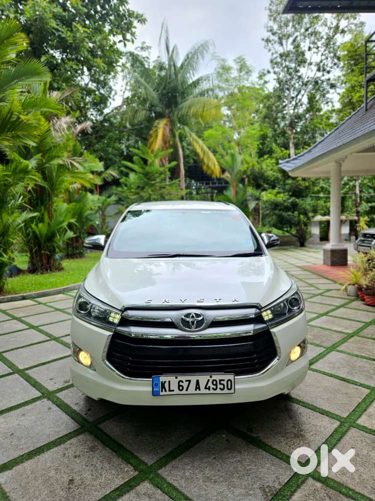 Toyota Innova Crysta 2.4 V, 2016, Diesel