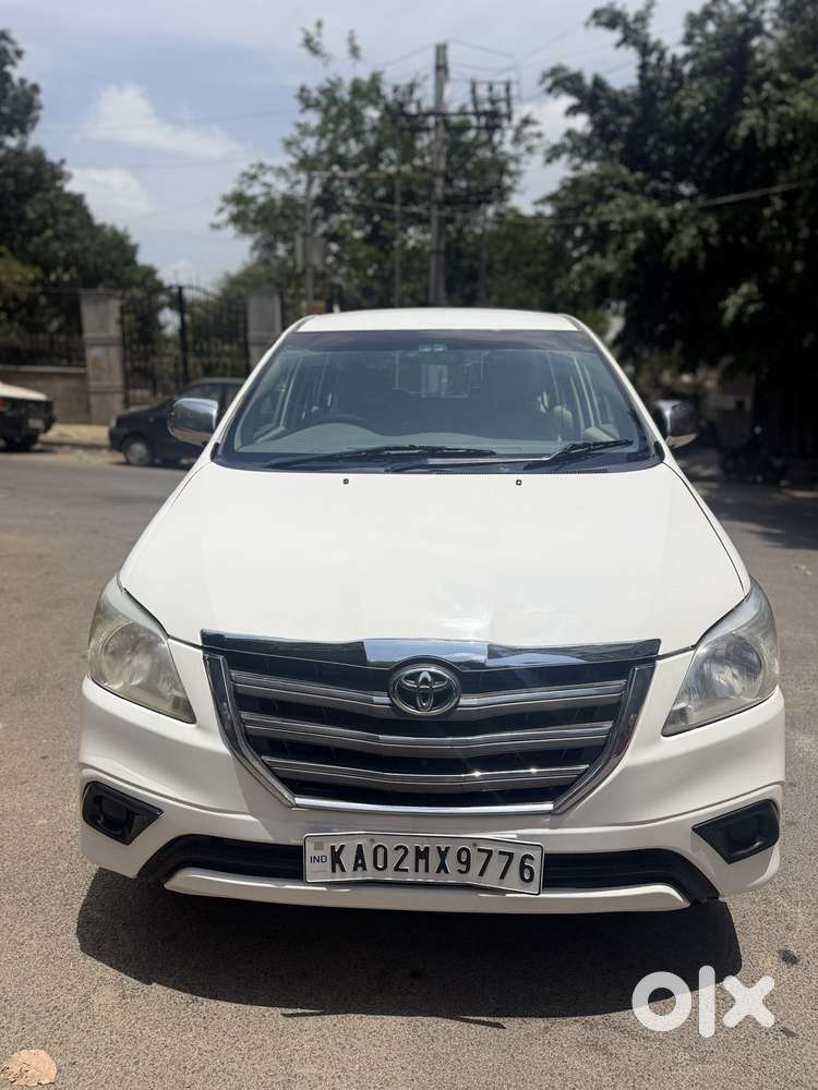 Toyota Innova 2.5 G (diesel) 8 Seater, 2013, Diesel