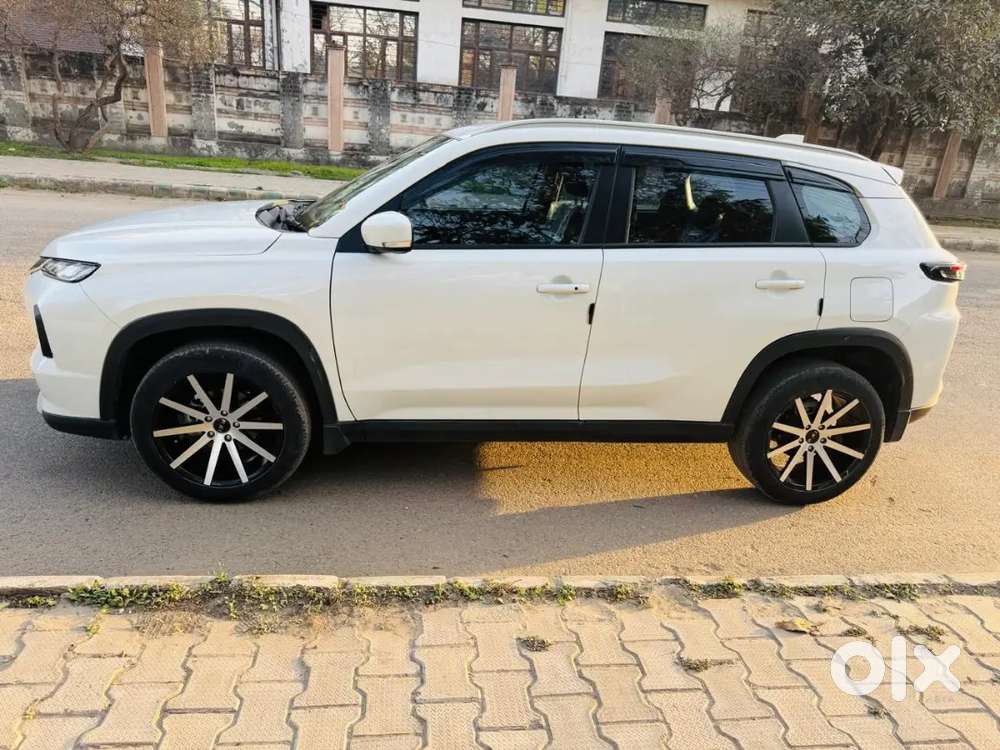 Grand Vitara Automatic With Alloys White Light Full Loading Car