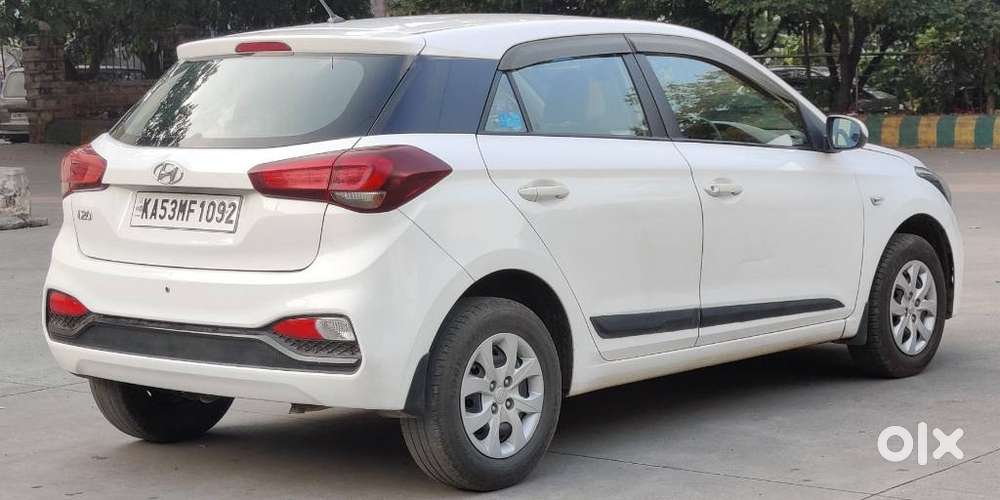 Hyundai I20 Petrol Cvt Magna Executive, 2018, Petrol