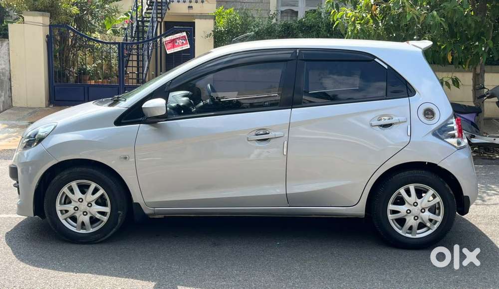 Honda Brio V Mt, 2012, Petrol