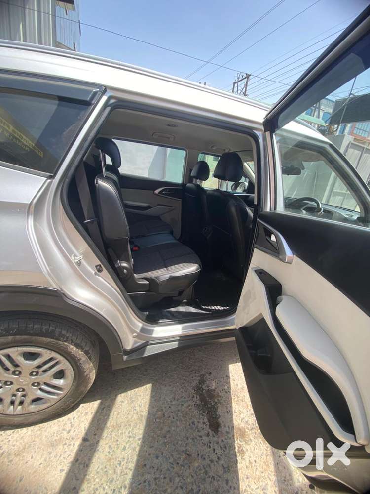 Kia Carens G 1.5 6mt Premium (o) 7-seater, 2023, Petrol