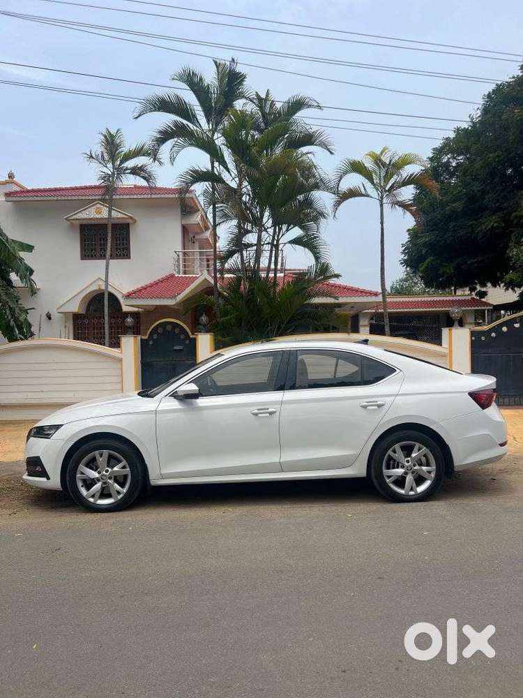 Skoda Octavia 2.0 Style Tsi At, 2021, Petrol