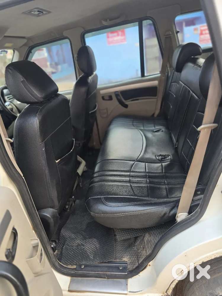 गाड़ी मे कुछ काम नही