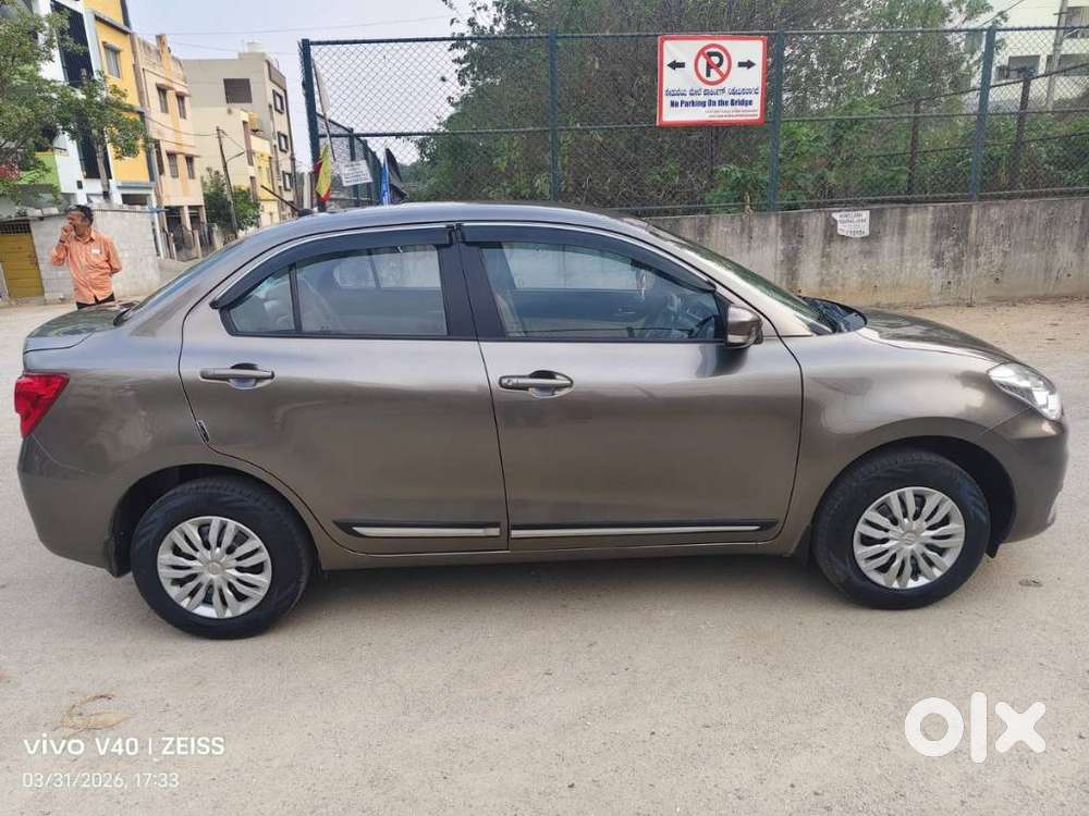 Maruti Suzuki Swift Dzire 1.3 Vxi, 2022, Petrol