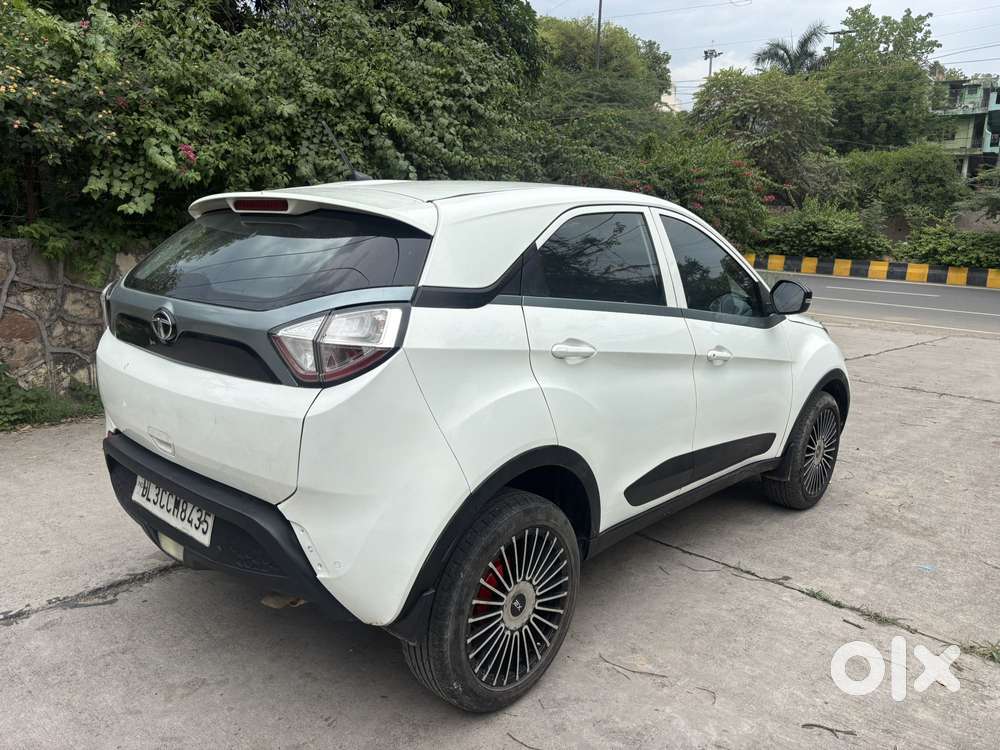 Tata Nexon 1.5 Revotorq Xm (s), 2017, Diesel