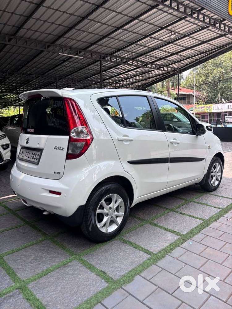 Maruti Suzuki Ritz Vxi, 2014, Petrol