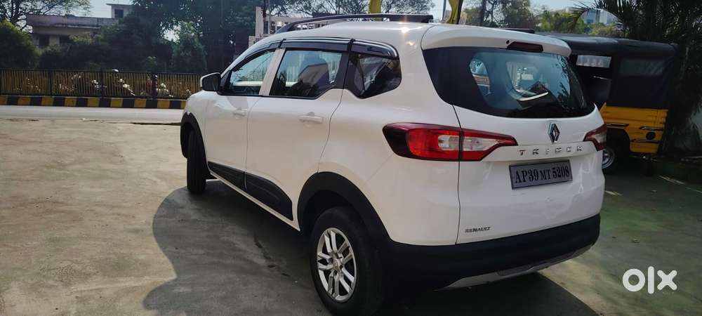 Renault Triber Rxl, 2022, Petrol