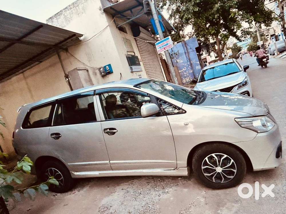 Toyota Innova 2015 Diesel Well Maintained