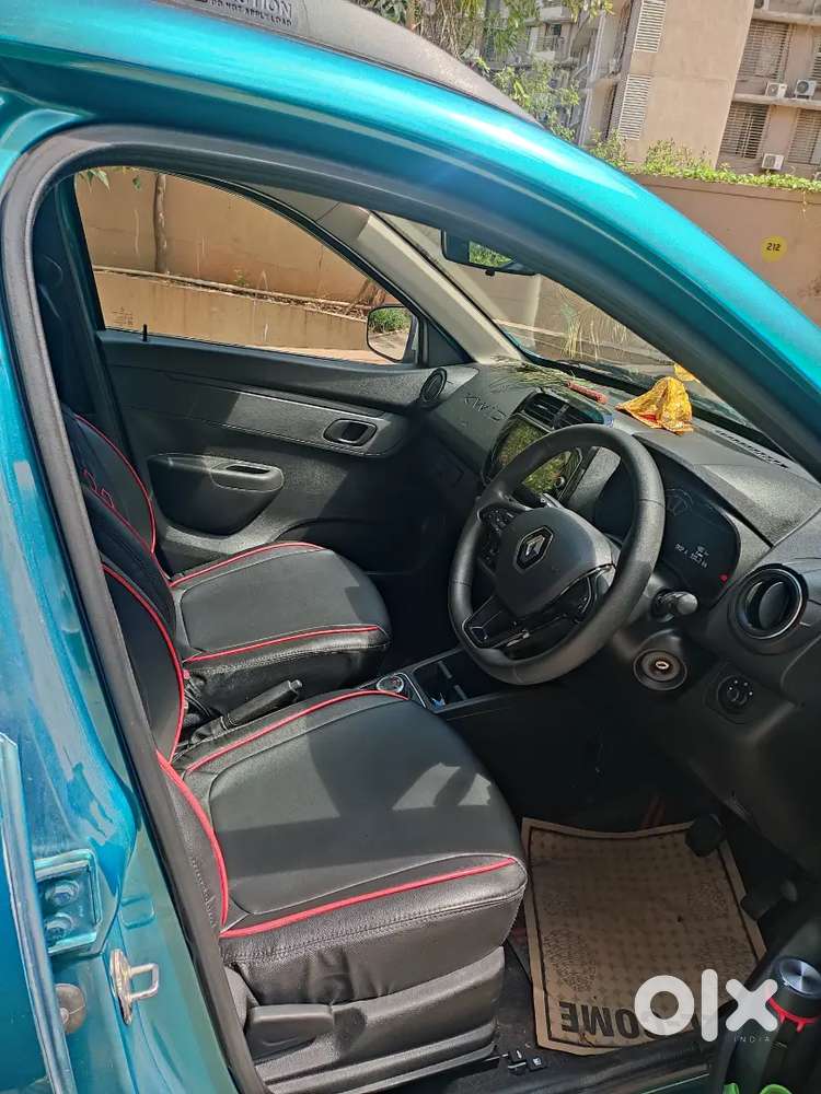 Renault Kwid Automatic (blue) – Excellent Condition, Like New