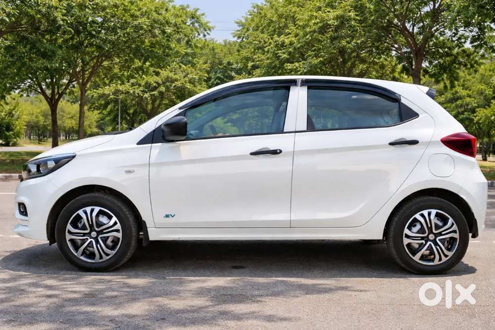 Tata Tigor Ev 2025 Electric 6900 Km Driven