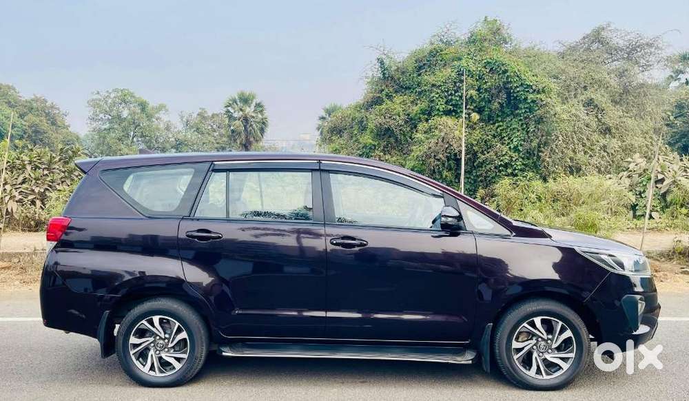 Toyota Innova Crysta 2.8z Automatic, 2017, Diesel