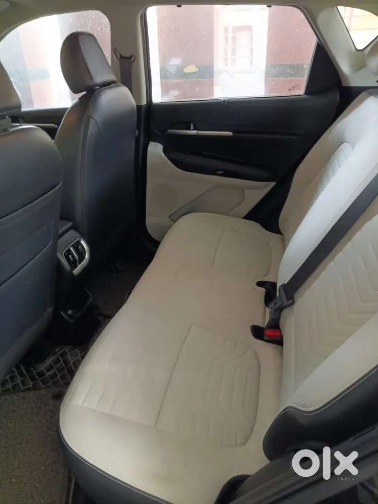 Kia Sonet 2023 Petrol 11010 Km Driven