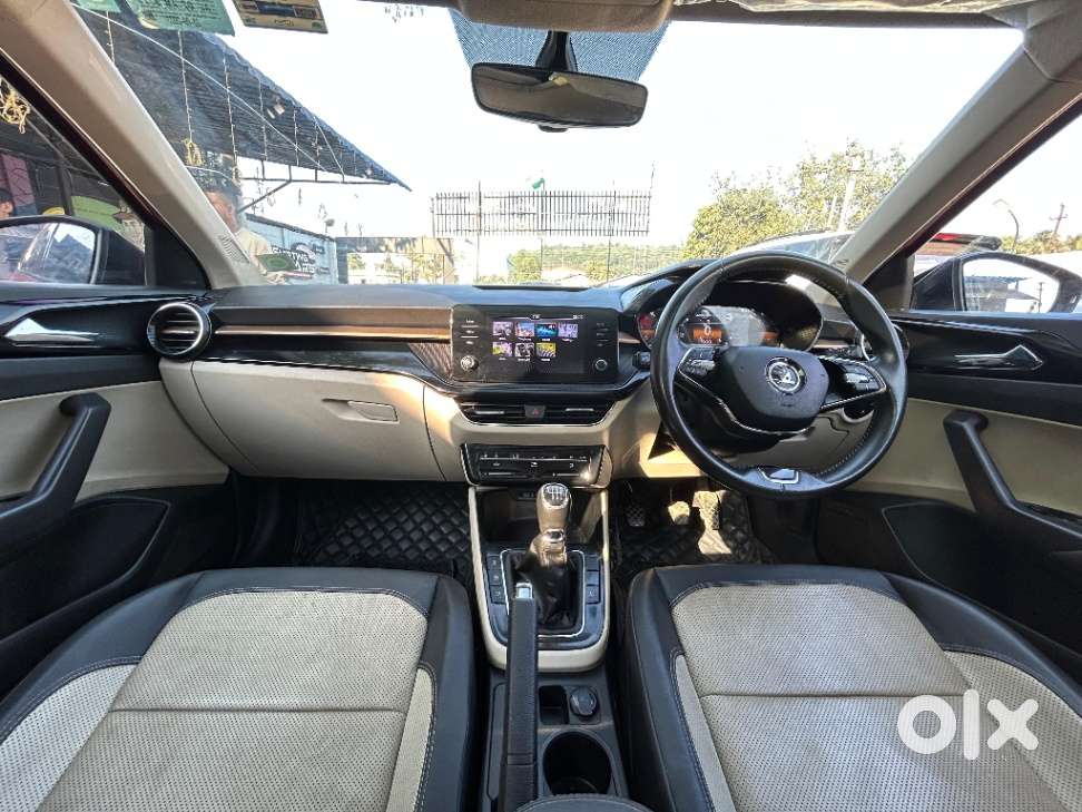 Skoda Slavia 1.0 Tsi Style, 2023, Petrol