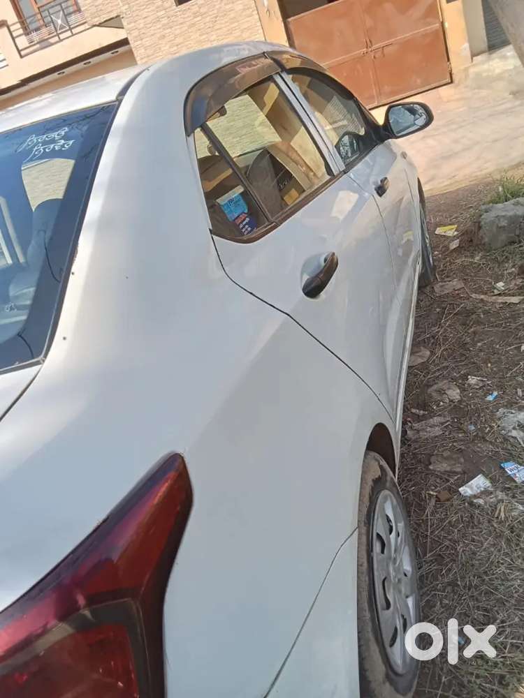 Hyundai Aura 2018 Cng & Hybrids 100000 Km Driven