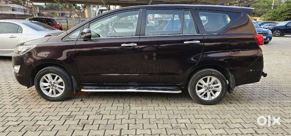 Toyota Innova Crysta 2.4 V 8 Str, 2017, Diesel