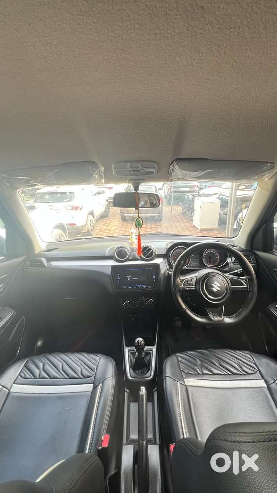 Maruti Suzuki Swift Vxi + Manual, 2022, Petrol