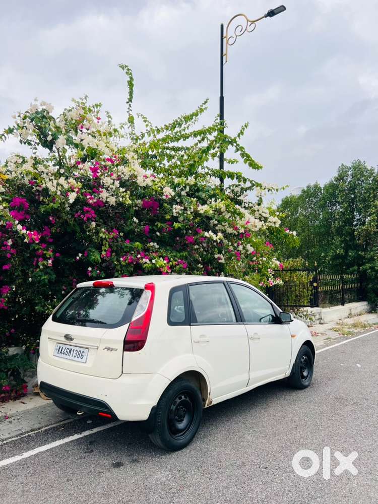 Ford Figo 2010 Petrol Manual