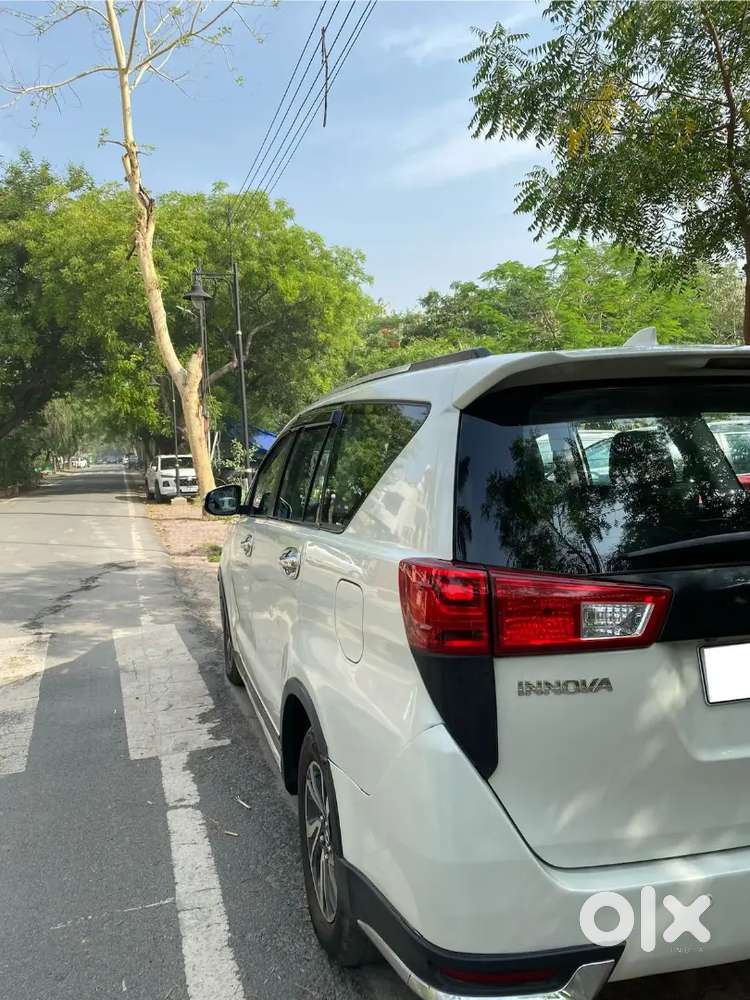 Toyota Innova Crysta Touring Sport 2017
