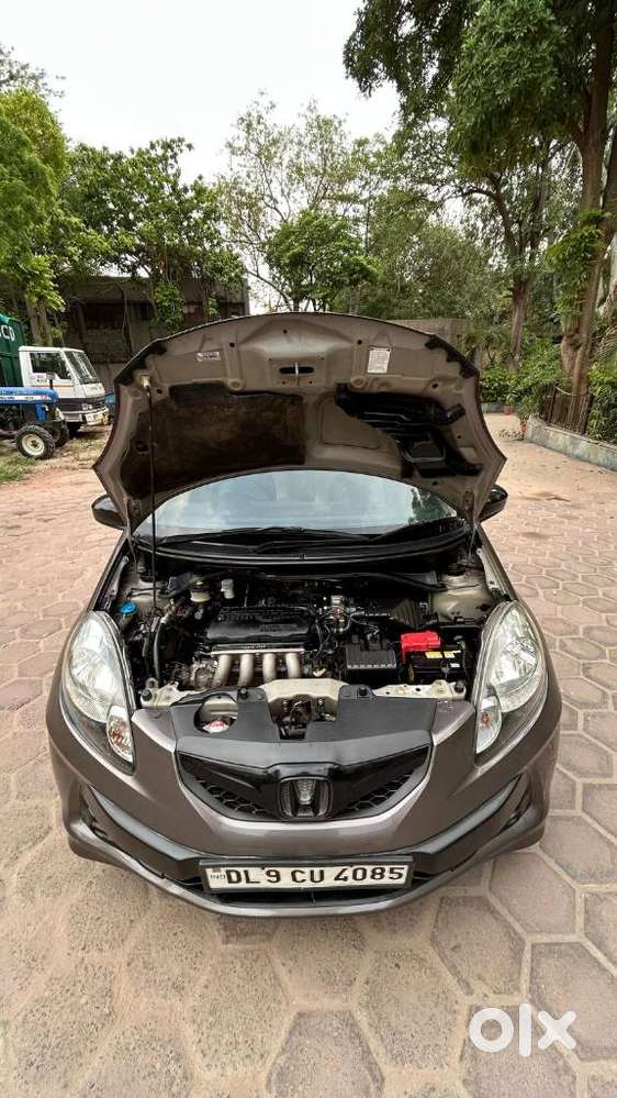 Honda Brio V Mt, 2012, Petrol