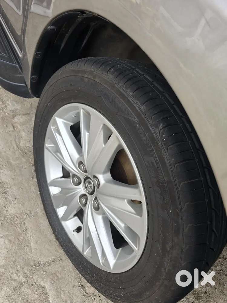 Toyota Innova Crysta 2016