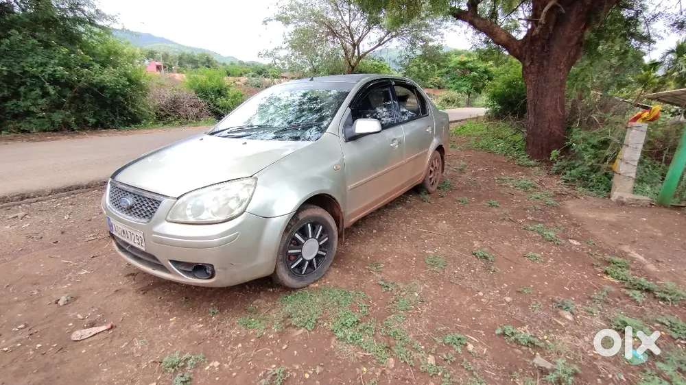 Ford Fiesta 2006 Petrol 140000 Km Driven