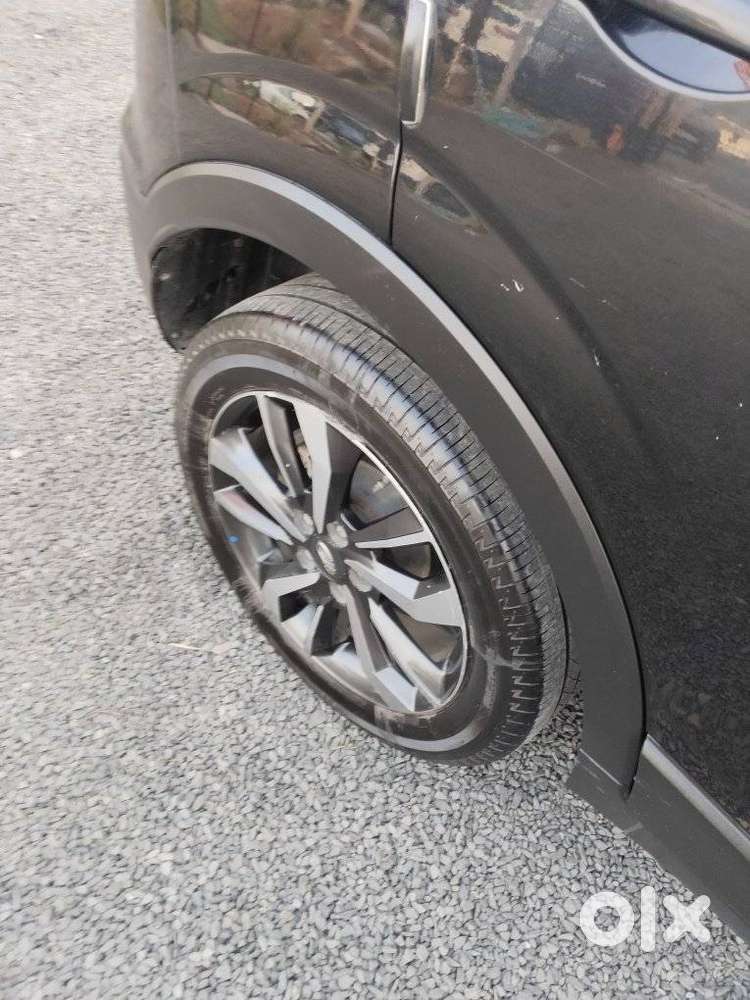 Mahindra Xuv300 W8 Option, 2021, Petrol