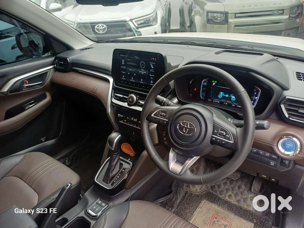 Toyota Urban Cruiser Hyryder V Hybrid Aero Edition, 2025, Cng & Hybr..