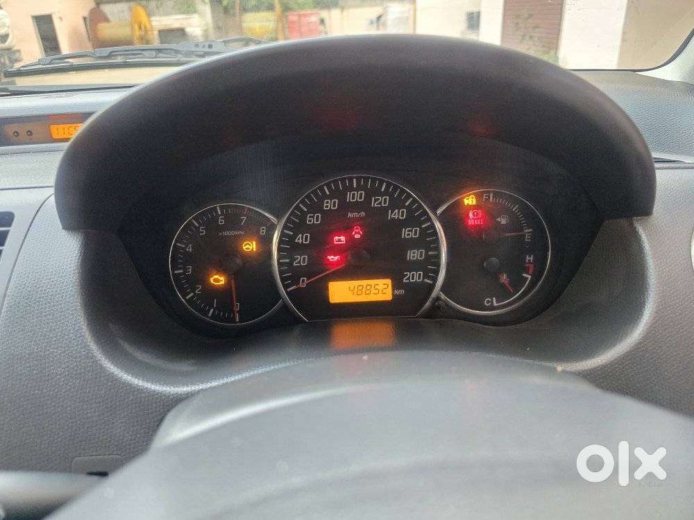 Maruti Suzuki Swift Zxi, 2011, Petrol