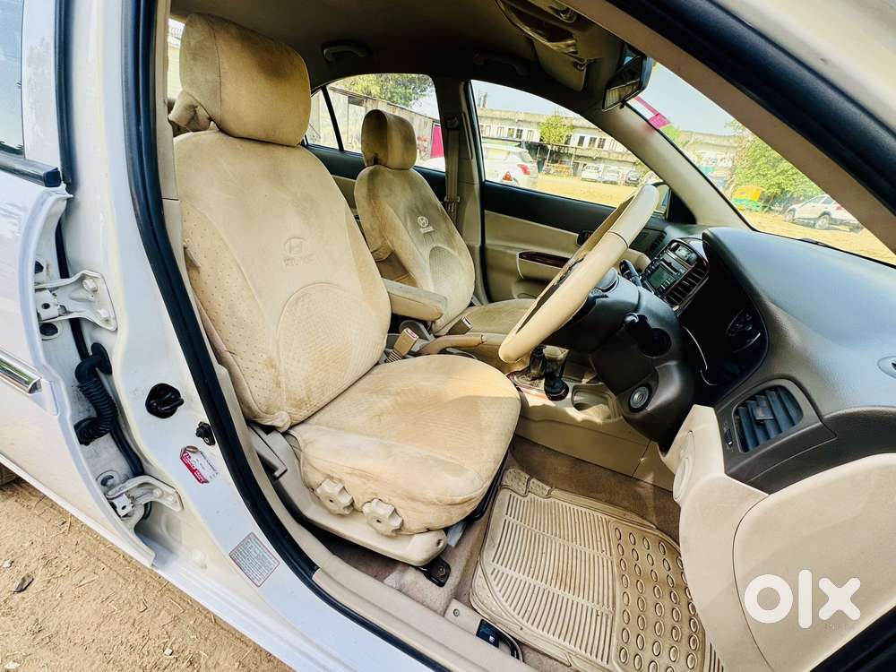 Hyundai Verna Vtvt 1.6 Sx, 2009, Petrol