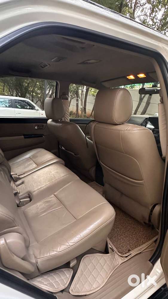 Toyota Fortuner 4x2 At 2014 Diesel Well Maintained
