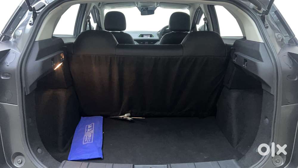 Tata Nexon 1.2 Revotron Xma Amt (s), 2022, Petrol