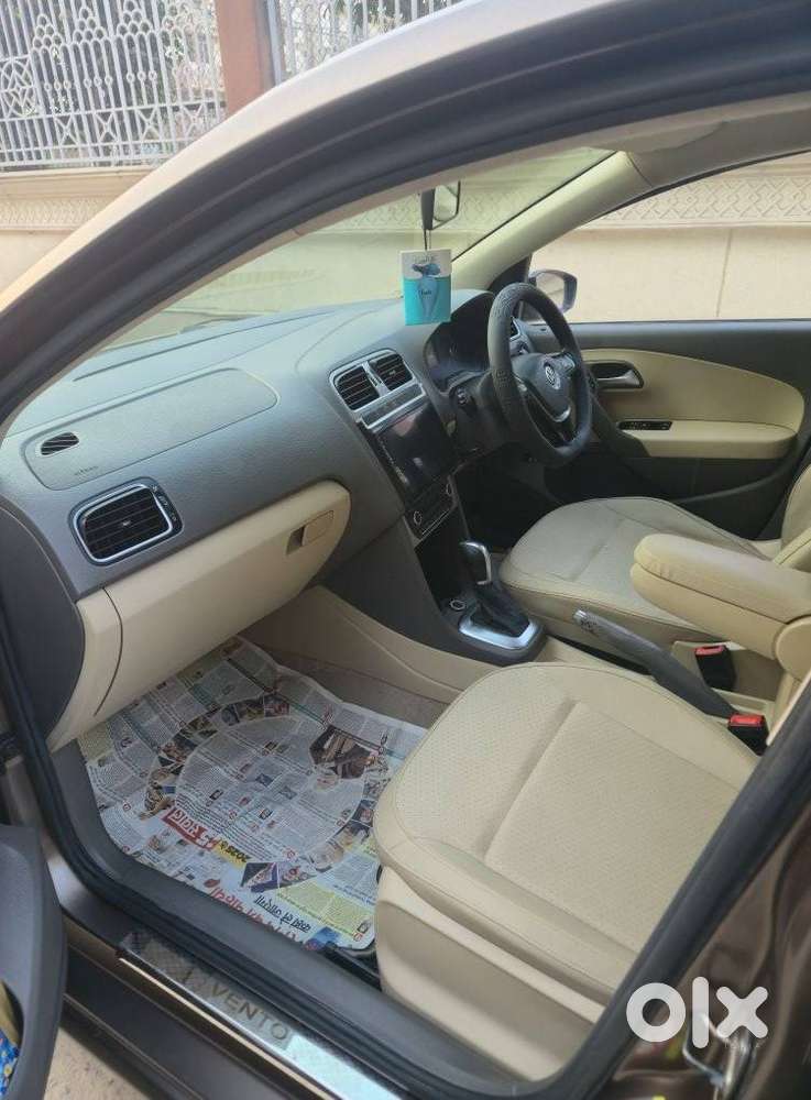 Volkswagen Vento 1.2 Tsi Highline Plus At, 2015, Petrol