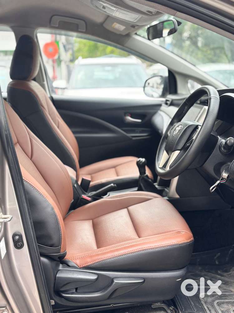Toyota Innova Crysta 2.4 G Plus Mt 7 Str, 2021, Diesel