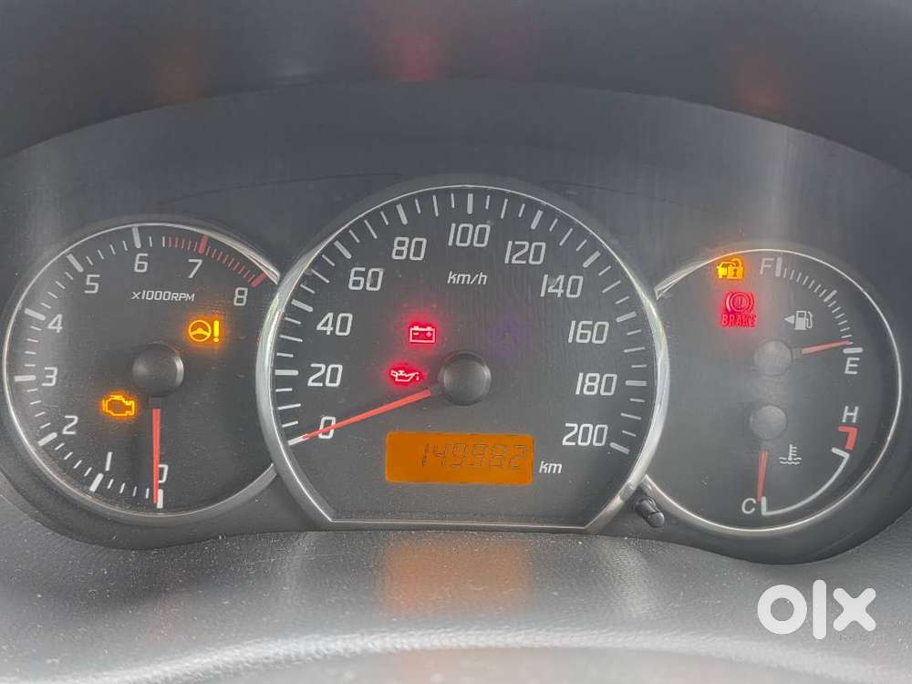 Maruti Suzuki Dzire-2010-first Owner-silky Silver