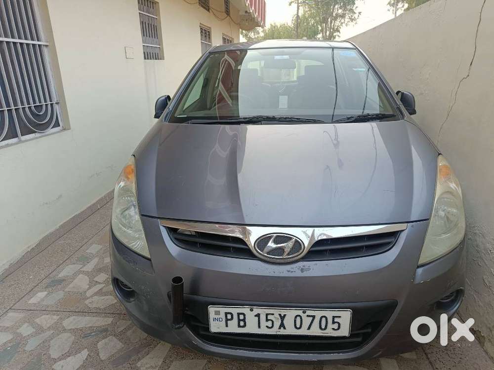 Original Paint, Well Maintained With Service Record, Automatic Climate